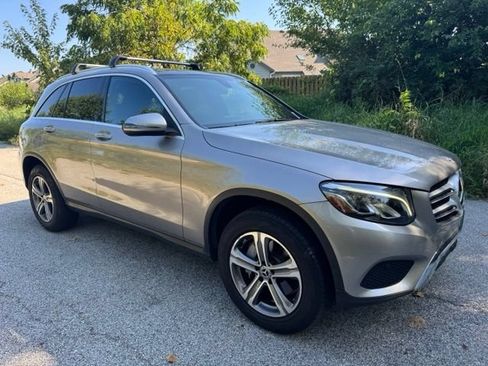 Used 2019 Mercedes-Benz GLC 300 4MATIC image 4