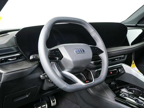 New 2025 Audi SQ5 Premium Plus image 4
