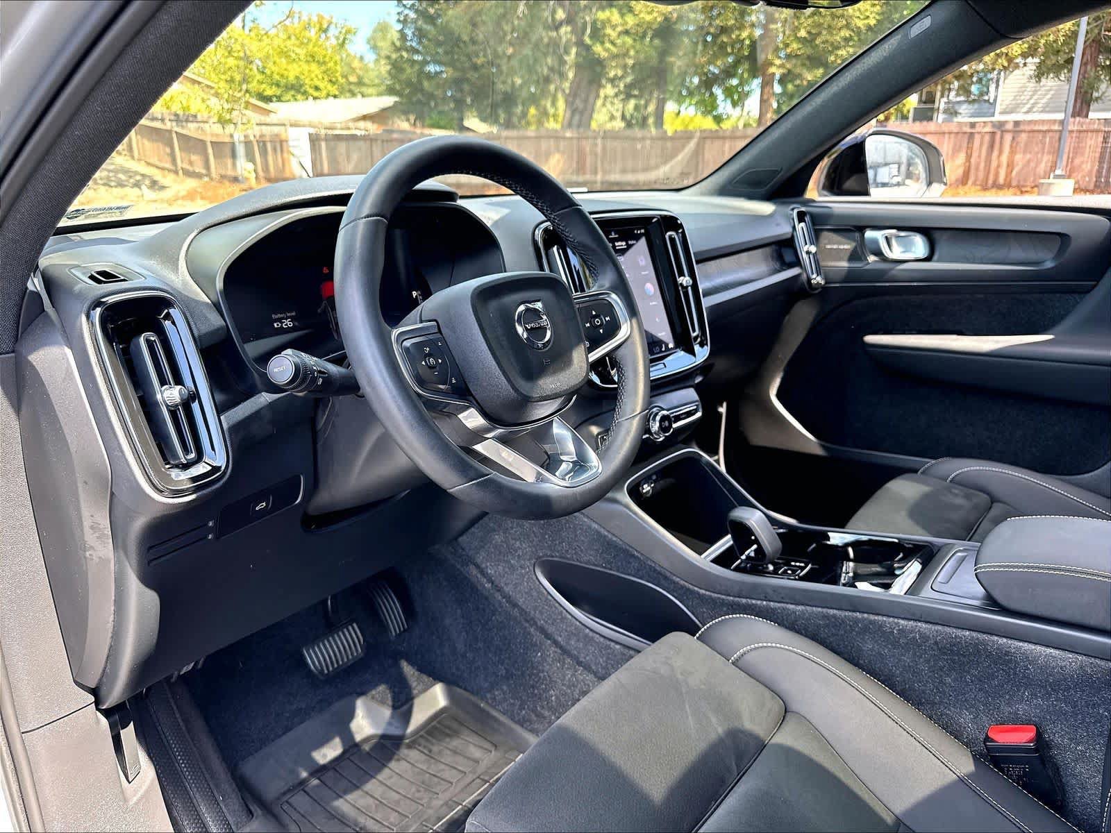 Used 2023 Volvo C40 P8 Recharge Ultimate w/ Protection Package Premier AWD/4WD image 16