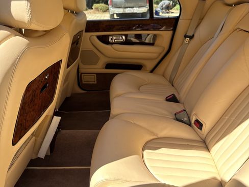 Used 2001 Bentley Arnage Red Label image 19