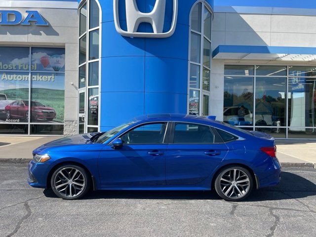 Used 2024 Honda Civic Touring image 2