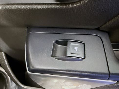 Used 2018 Chevrolet Silverado 1500 LT image 29