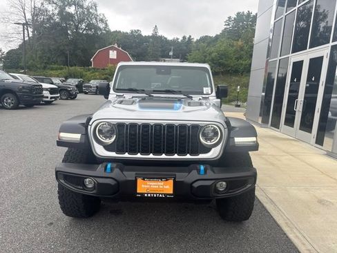 Used 2024 Jeep Wrangler Unlimited Rubicon 4xe w/ Technology Group AWD/4WD image 2