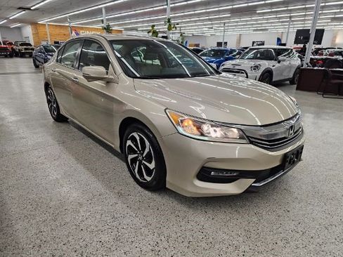 Used 2016 Honda Accord EX-L image 3