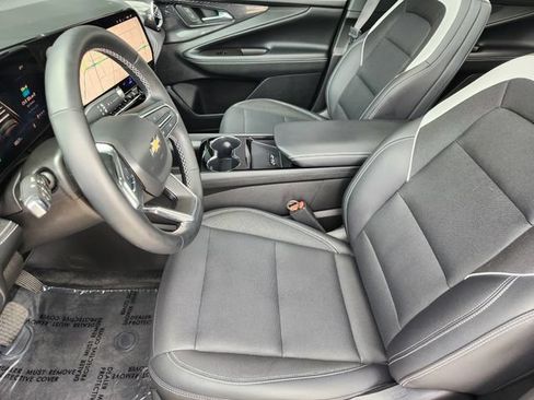 Certified 2024 Chevrolet Blazer EV LT AWD/4WD image 8