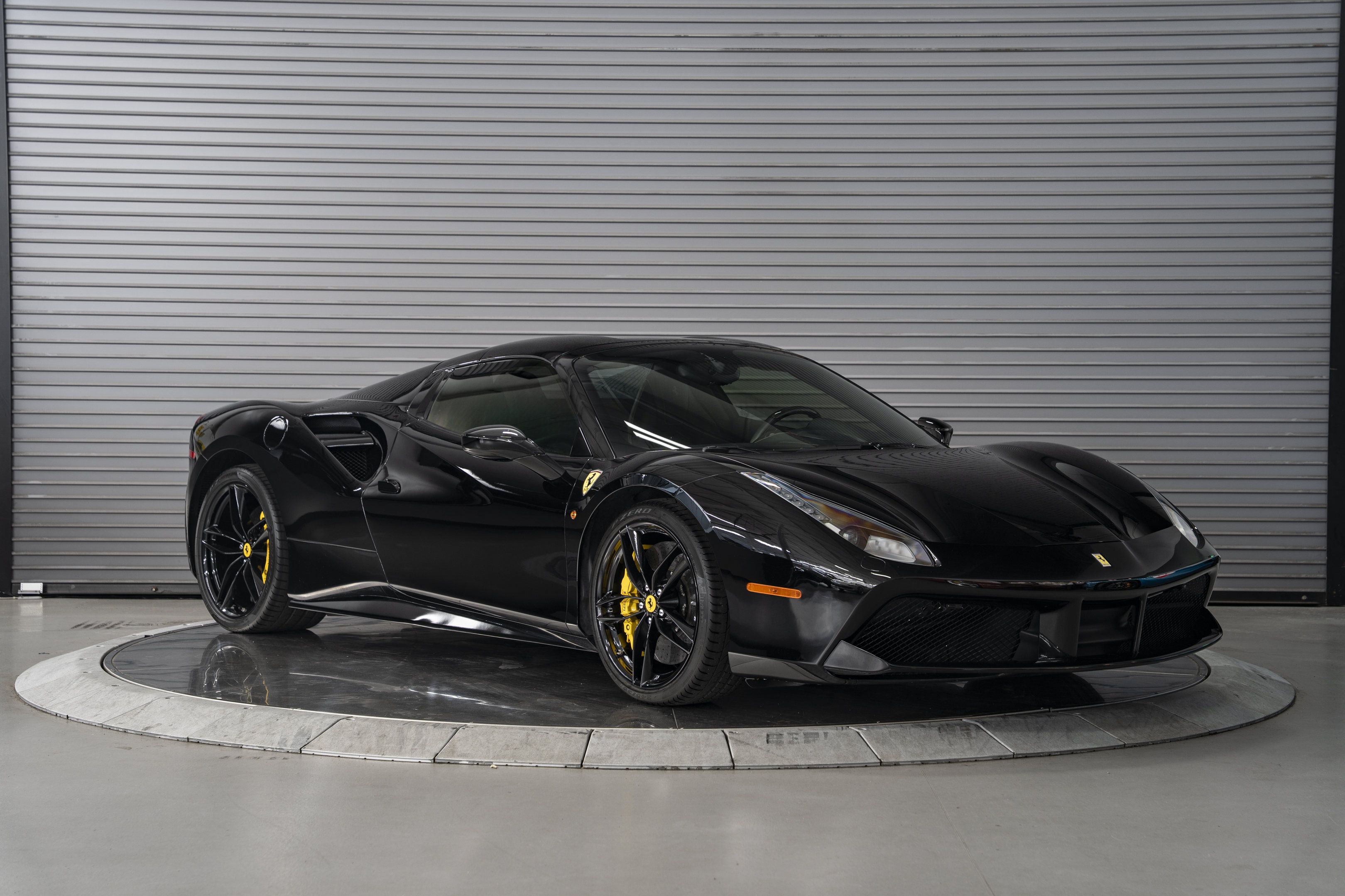Used 2018 Ferrari 488 Spider RWD image 9