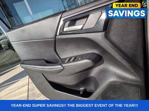 Used 2023 Mitsubishi Outlander SE image 25