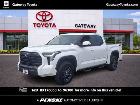 Used 2024 Toyota Tundra SR5 w/ SR5 Convenience Package AWD/4WD image 1