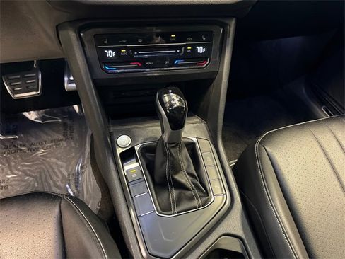 Certified 2023 Volkswagen Tiguan SE R-Line image 27