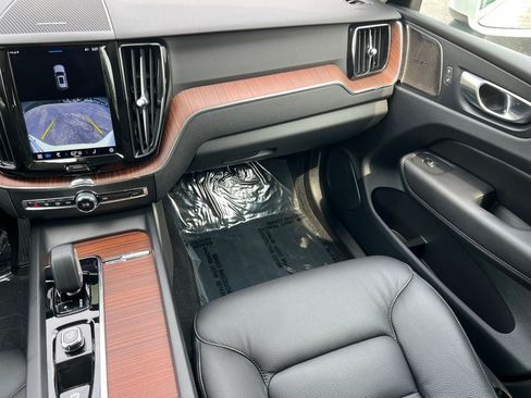 Used 2023 Volvo XC60 B5 Plus w/ Climate Package AWD/4WD image 34