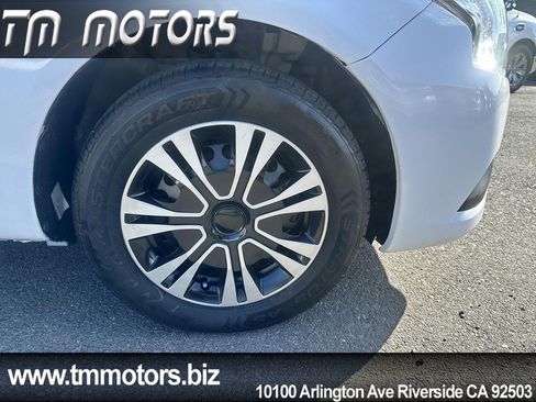 Used 2019 Nissan Versa SV FWD image 10