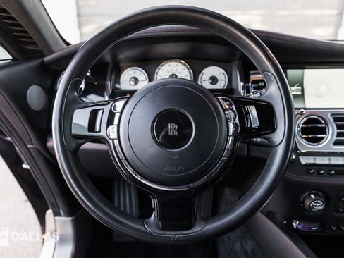 Used 2017 Rolls-Royce Wraith RWD image 24