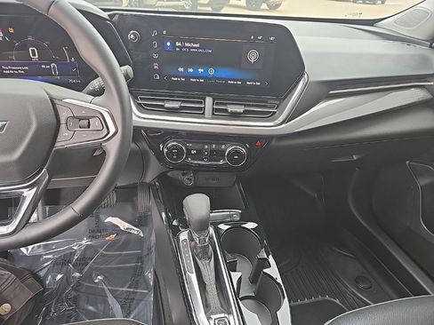 Used 2025 Chevrolet Trax ACTIV w/ Driver Confidence Package image 27