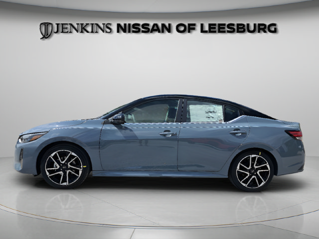 Certified 2025 Nissan Sentra SR FWD image 10