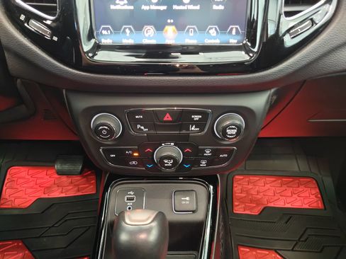 Used 2018 Jeep Compass Limited w/ Navigation Group FWD image 24