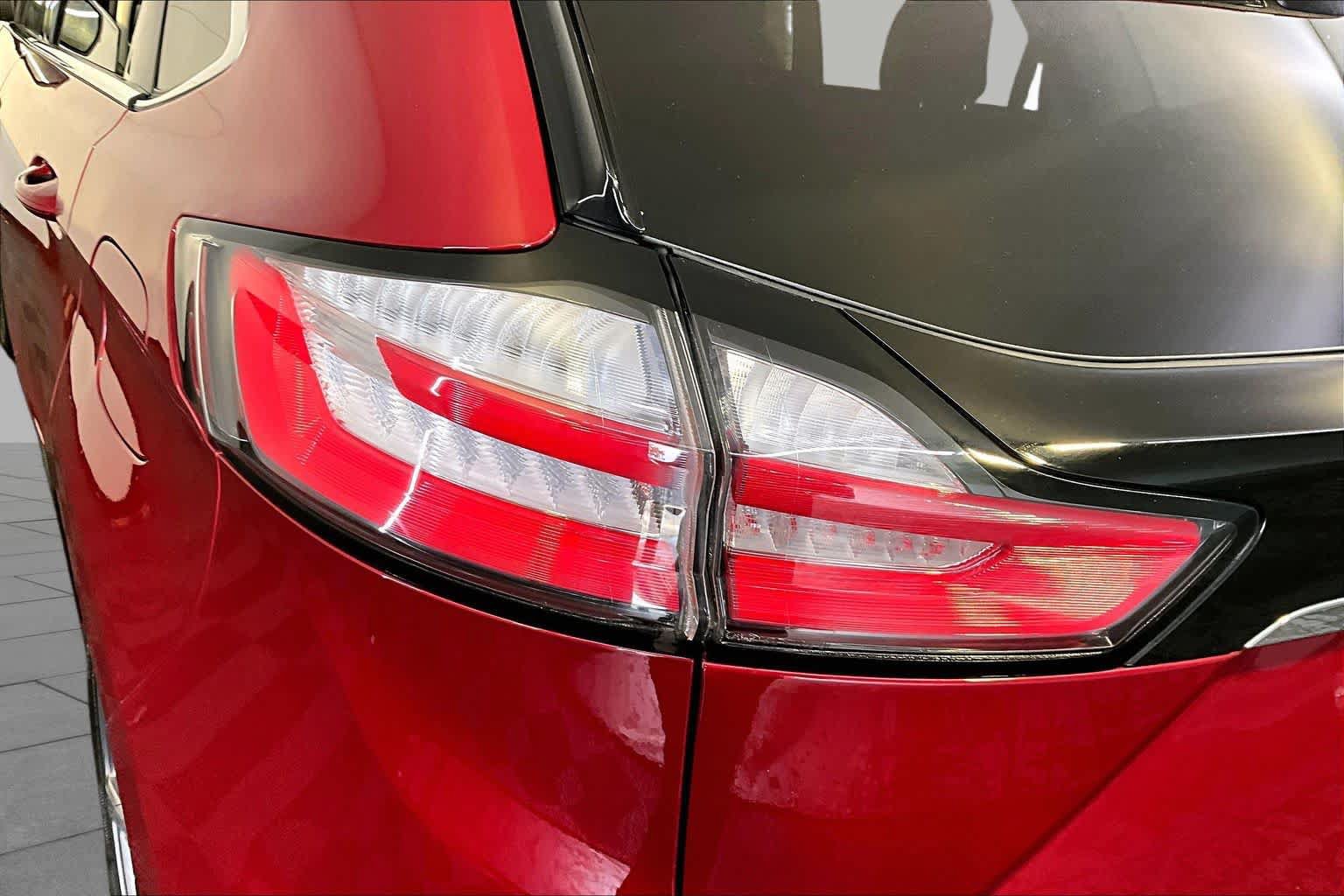 Used 2019 Ford Edge SEL w/ Equipment Group 201A AWD/4WD image 28