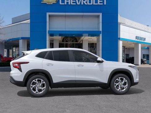 New 2026 Chevrolet Trax LS image 5