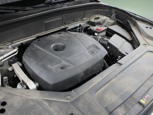 Used 2022 Volvo XC90 T5 Momentum w/ Climate Package FWD image 45