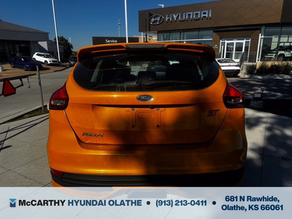 Used 2016 Ford Focus ST w/ Equipment Group 402A FWD image 9