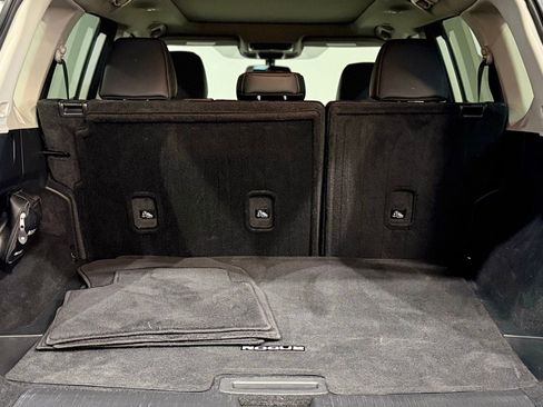 Used 2023 Nissan Rogue SV w/ SV Premium B Package image 28