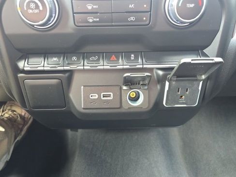 Used 2022 Chevrolet Silverado 1500 Custom image 21