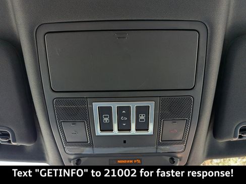 Used 2023 Land Rover Discovery S R-Dynamic image 28