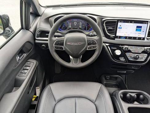 New 2026 Chrysler Voyager LX FWD image 16