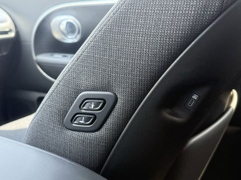 New 2026 Hyundai Ioniq 9 SE image 21