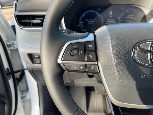 New 2026 Toyota Highlander Platinum AWD/4WD image 27