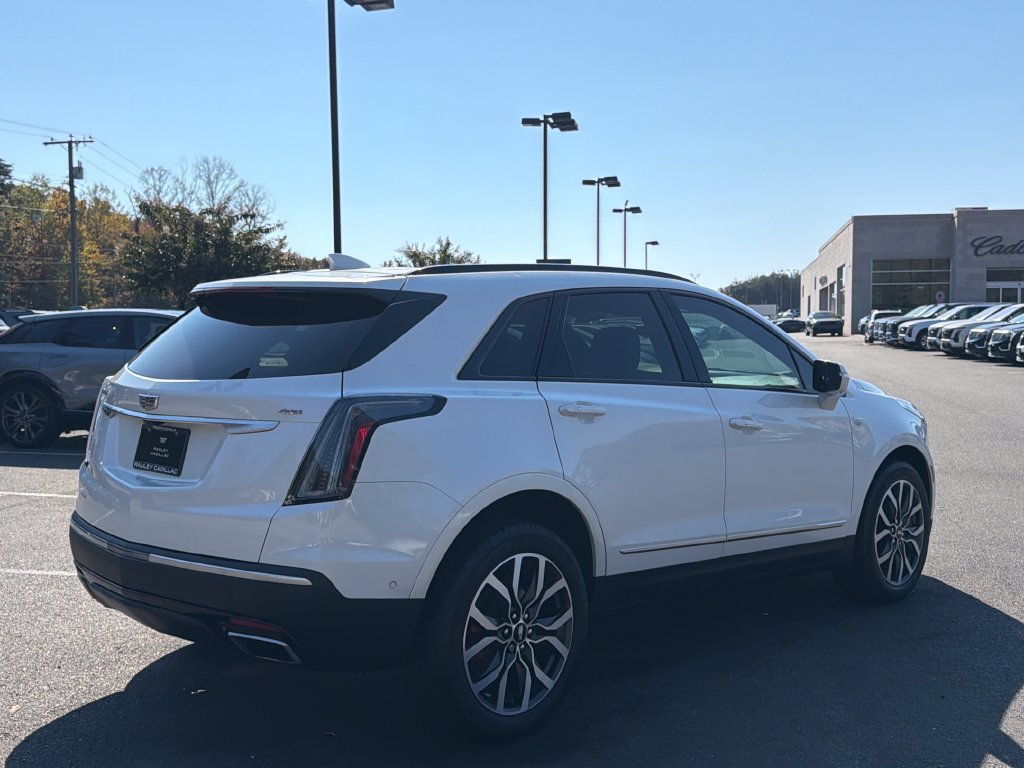 Used 2024 Cadillac XT5 Sportv w/ Technology Package AWD/4WD image 19
