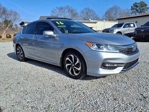 Used 2016 Honda Accord EX-L image 3