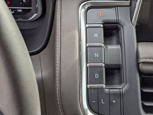 Used 2022 GMC Yukon XL SLE w/ Gmc Pro Safety Plus Package image 23