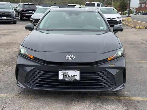 Used 2025 Toyota Camry LE image 7