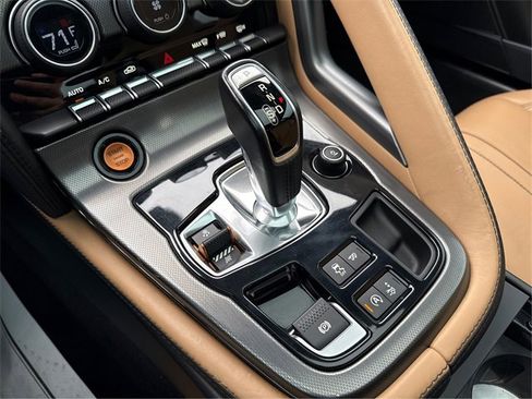 Used 2017 Jaguar F-TYPE S image 36