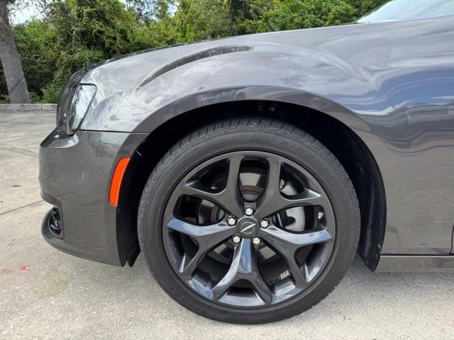Used 2023 Chrysler 300 S w/ Comfort Group RWD image 9