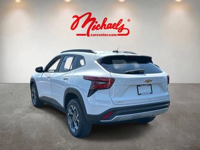 Used 2025 Chevrolet Trax LT