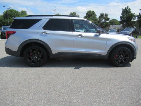 Used 2020 Ford Explorer ST w/ ST Street Pack AWD/4WD image 4