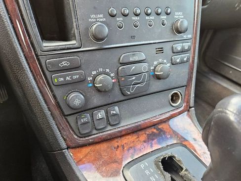 Used 2006 Volvo V70 2.5T image 18