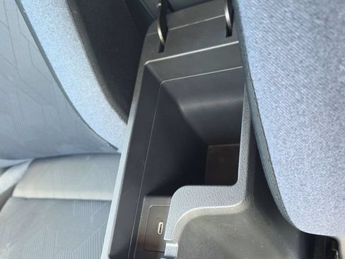 Used 2025 Nissan Versa SV FWD image 23