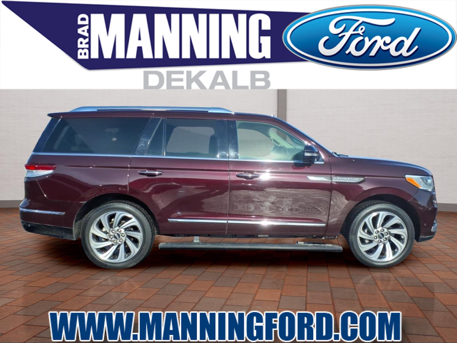 Used 2023 Lincoln Navigator Reserve AWD/4WD image 1
