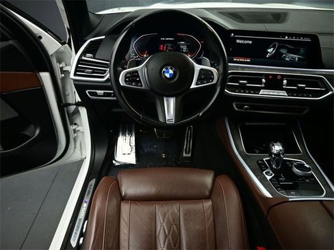 Used 2023 BMW X5 M50i w/ Executive Package image 2
