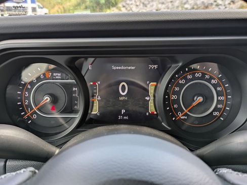 New 2025 Jeep Gladiator Sport image 13