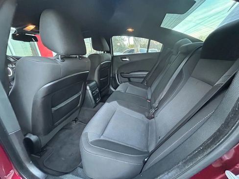 Used 2018 Dodge Charger R/T w/ Blacktop Package image 17