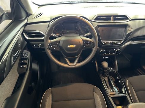 Certified 2022 Chevrolet TrailBlazer LT w/ Convenience Package image 14
