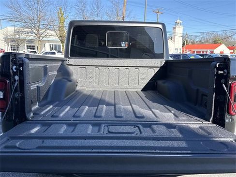 New 2026 Jeep Gladiator Rubicon w/ Safety Group image 19