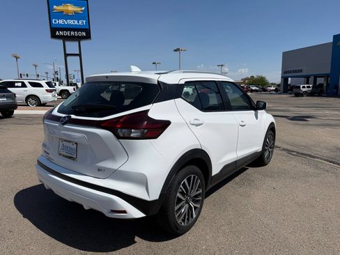 Used 2021 Nissan Kicks SV FWD image 5