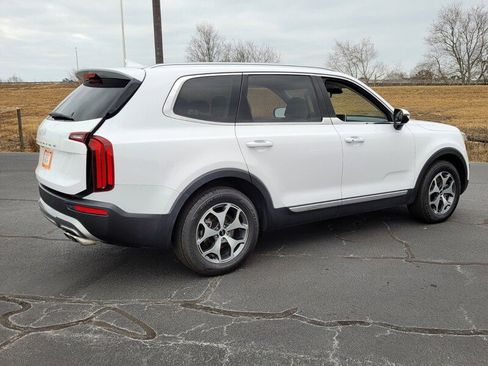 Used 2022 Kia Telluride EX image 12