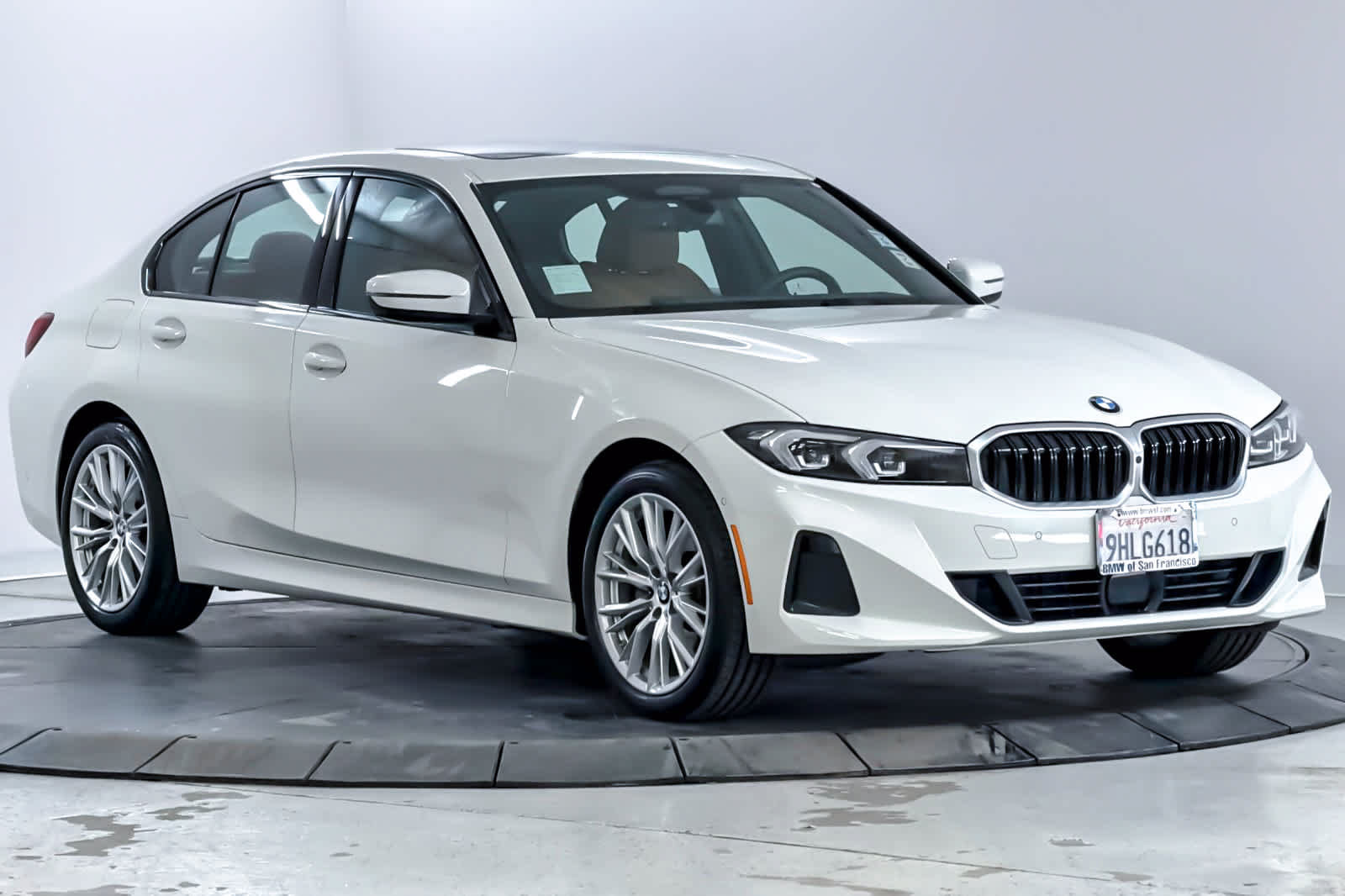 Used 2023 BMW 330i Sedan RWD image 9