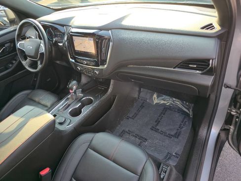 Certified 2023 Chevrolet Traverse RS w/ LPO, Floor Liner Package AWD/4WD image 32