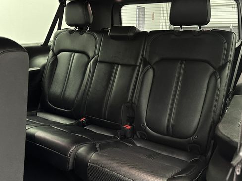 Used 2024 Jeep Wagoneer L Series II w/ Flexible Seating Group AWD/4WD image 36